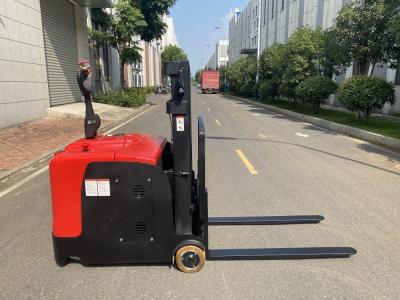 Chine 2 tonnes de poids électrique du camion pneumatique en polyuréthane de 1400 mm à vendre