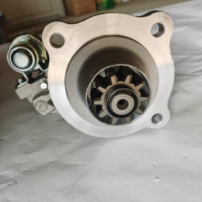 Sinotruk HOWO Truck Spare Parts Engine Starter Motor Vg1560090001