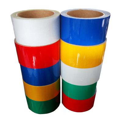 China PVC Engineering Reflective Sheeting Tape For Roadway Signs Customized Printing for sale