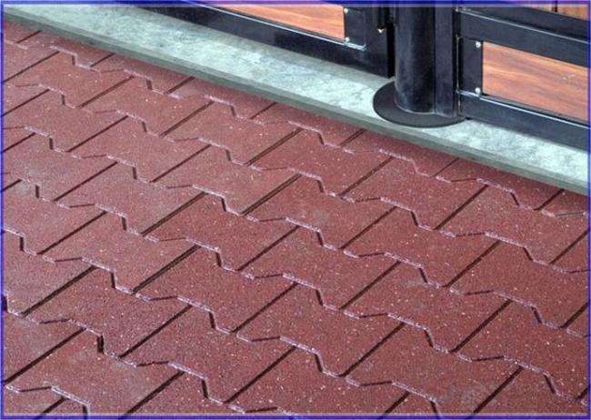 Custom logo on rubber flooring