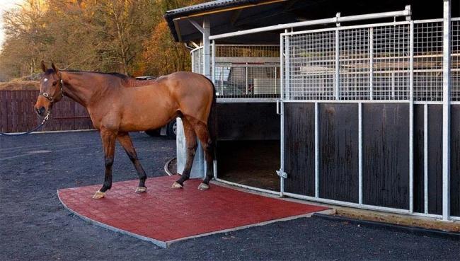 Interlocking horse stall mats in various colors