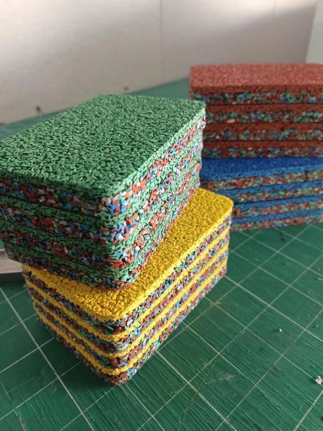 EPDM rubber granules in various colors