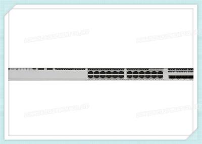China El catalizador 9200L C9200L-24P-4G-E 24-Port PoE+ 4x1G del interruptor de Cisco Uplink esencial de la red del interruptor en venta