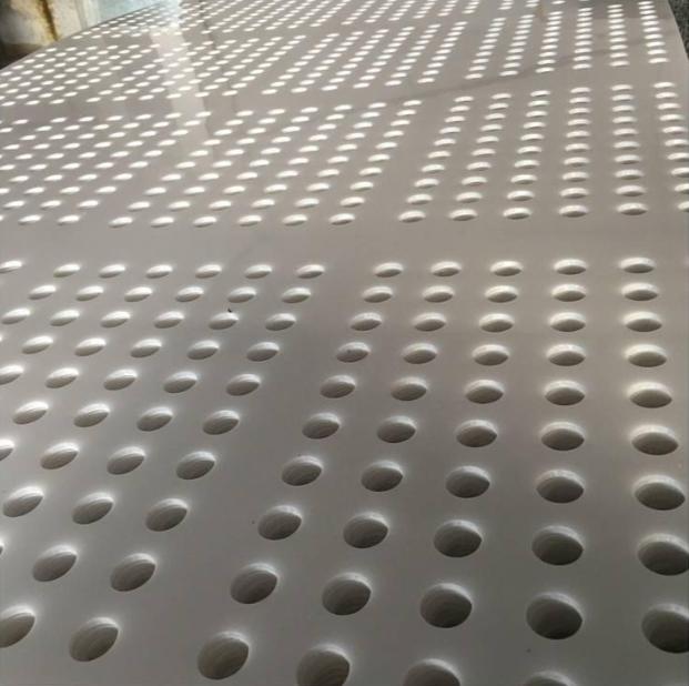 Industrial application of perforated wire mesh in filtration system
