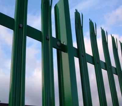 China Paliçada revestida pó que cerca, rolo de aço do metal do painel da cerca decorativa do jardim à venda