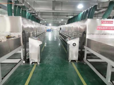 中国 17530mm×1600mm×1100mm Vacuum Microwave Dryer For Precise Temperature Control At 80C 販売のため