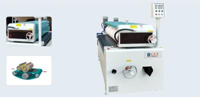 Chine Équipement de revêtement de rouleau de W620mm 3.75KW/machine de revêtement UV pour le bois à vendre