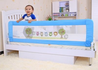 China Doblez seguro rosado de los carriles el 150cm de la cama de bebé del durmiente con la red tejida en venta