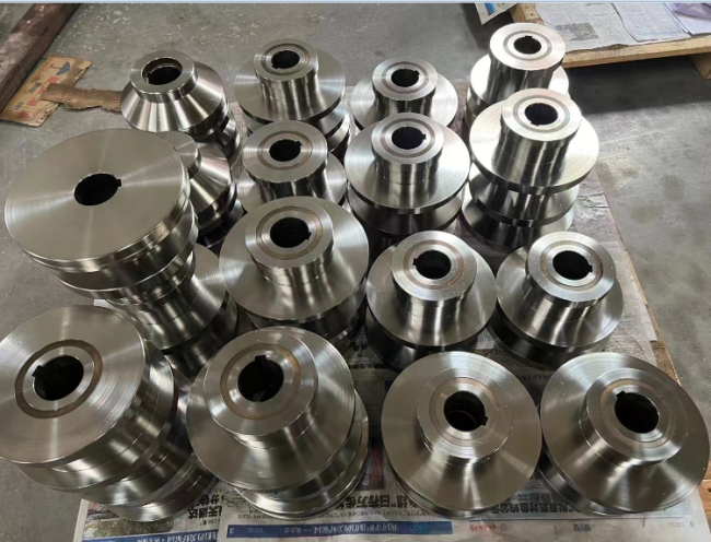 Roller of rolling machine