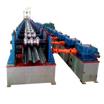 China 12 Tons Weight Highway Guardrail Roll Forming Machine 6 - 10 M / Min Productivity for sale