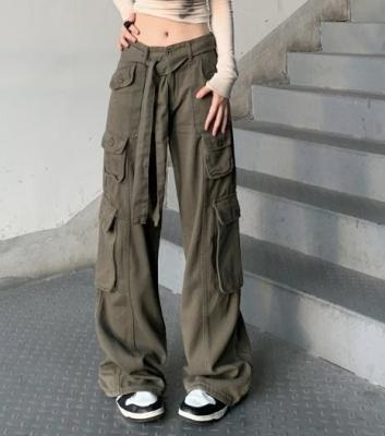 Chine Le pantalon multi de cargaison de poche de cru d'usine d'habillement de petite quantité desserre les pantalons droits de jeans à vendre