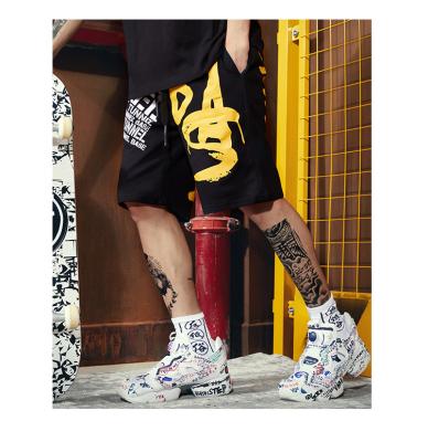 China Los hombres cones monograma Streetwear de 5XL 6XL ponen en cortocircuito los pantalones flojos del deporte del punk rock de Hip Hop en venta