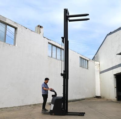 China Stand On Electric Stacker Forklift 1 Ton  Capacity Regenerative Braking for sale