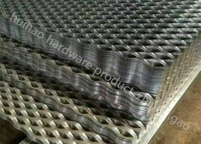 China Reja ampliada galvanizada del puntal del apretón de la prolongación del andén del metal para las calzadas y las escaleras en venta