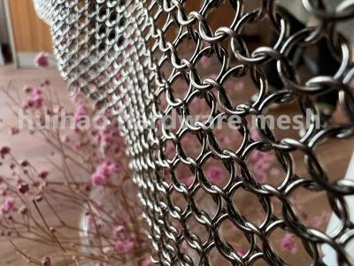 China Silver Coated Welded Chainmail Curtain 8mm Round Rings Stainless Steel 316 for sale