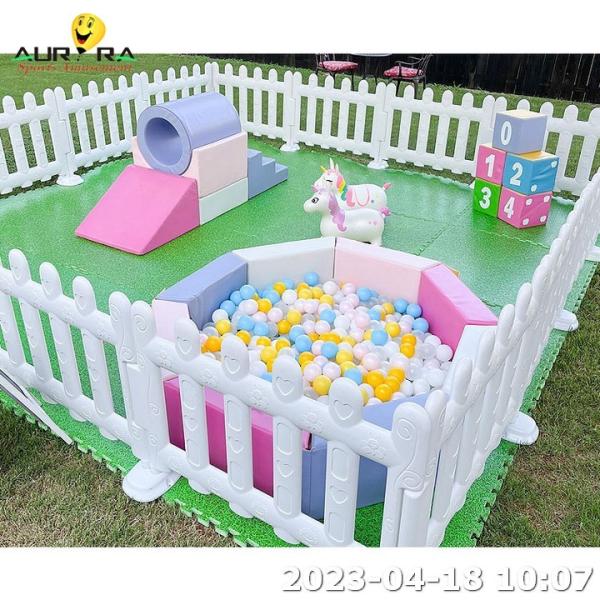 Quality New design area soft play for kids indoor inflatable white bounce house for sale