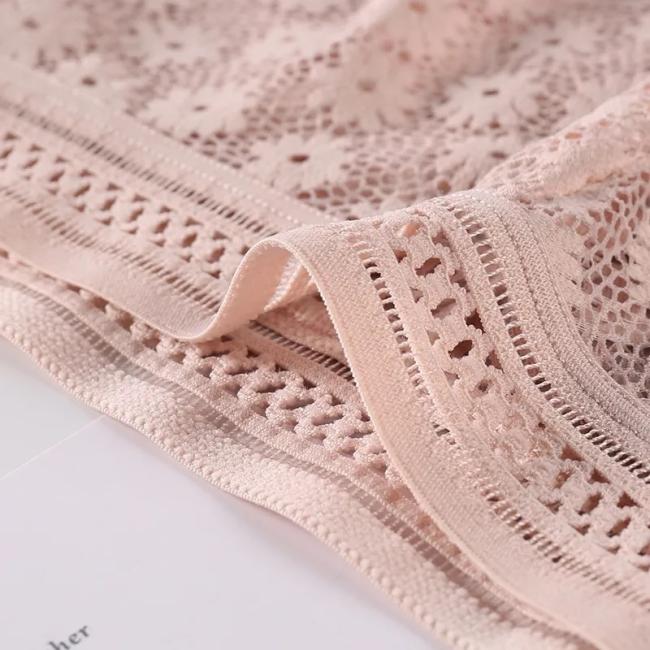 Women′ S Sexy Lace Panties Low Waist Breathable Hollow Briefs Abdomen and Hip Panties