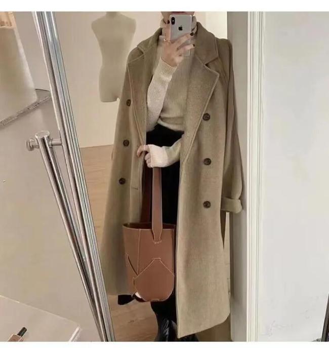 Fall and Winter Woman′s Coats Ladies Jackets Woolen Solid Turn Down Collar Long Coats for Woman