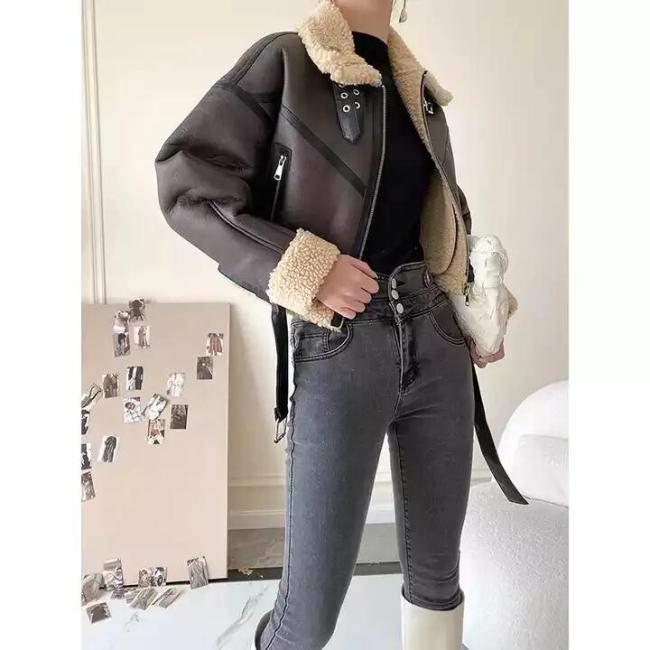 Custom Cropped Leather Jacket Vintage Women′s Motor Jackets Brand Quality Sherpa Warm Bomber Coat for Women Winter