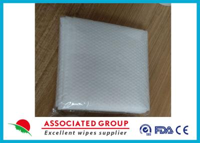 China Pequeña tela del rollo de Dot Pattern Spunlace Non Woven de la perla para la toalla de baño seca en venta
