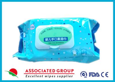 China Peso modificado para requisitos particulares sin alcohol de la tela de los trapos mojados suaves naturales del bebé para las manos/boca en venta