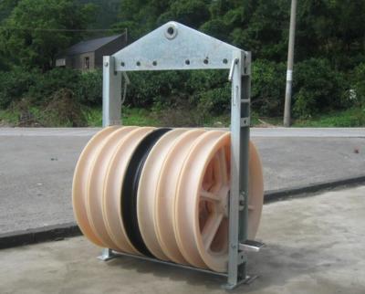 Chine les gerbes en nylon de grand diamètre de 660mm ont empaqueté le conducteur Pulley Stringing Block de fil à vendre