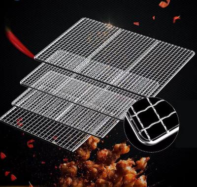 China Stainless Steel BBQ Grill Mesh Grilling Meat And Vegetables Barbecue Net Mesh for sale