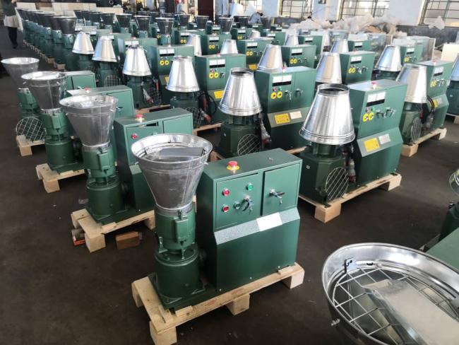 4KW animal feed+processing+machines chicken feed making machine feed pellet machine
