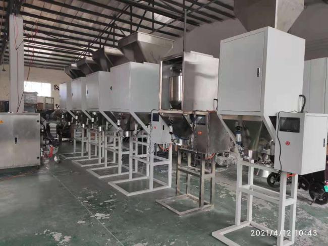 Semi automatic dog food packaging machine