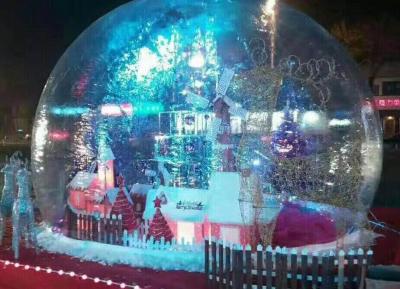 Chine Boule gonflable géante d'exposition d'espace libre de PVC, globe gonflable de neige pour la promotion de Noël à vendre