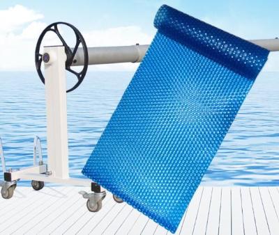 Chine Épaisseur en plastique 400um 500um 600um de couvertures de piscine de bulle thermique portative de PE à vendre