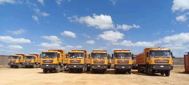 8X4 Hydraulic Telescopic Cylinder 12 Wheel Shacman Tipper Truck