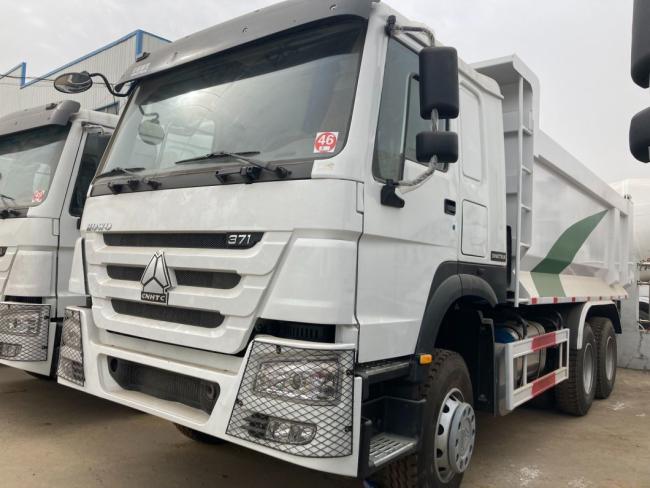 Second Hand Sinotruk HOWO Truck Used Trucks with Right Driving