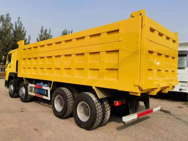 Second Hand Sinotruk HOWO Truck Used Trucks with Right Driving