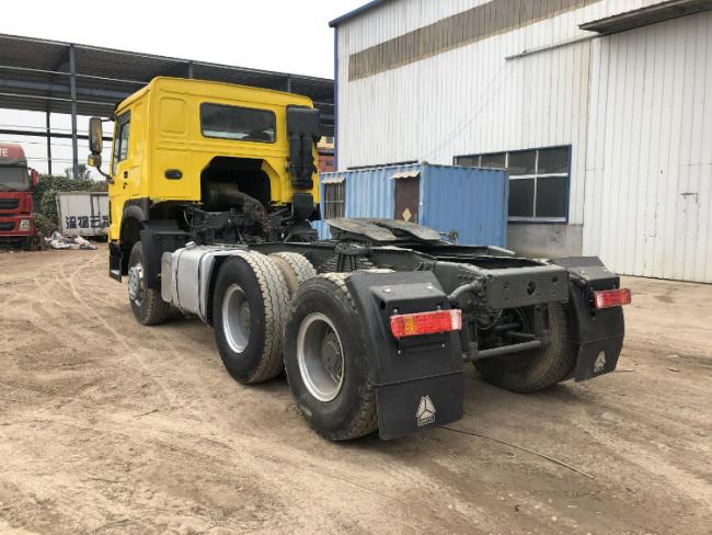Used Right Hand Sinotruk HOWO Trailer Head Tractor Truck Ethiopia Truck