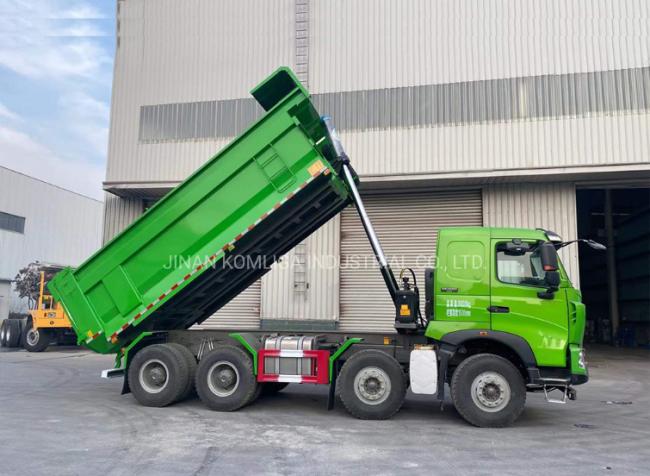 Sinotruk HOWO New Condition 30cbm Series Tipper Truck 8X4 420HP 12 Wheeler Transportation Dump Truck for Big Stone and Sand