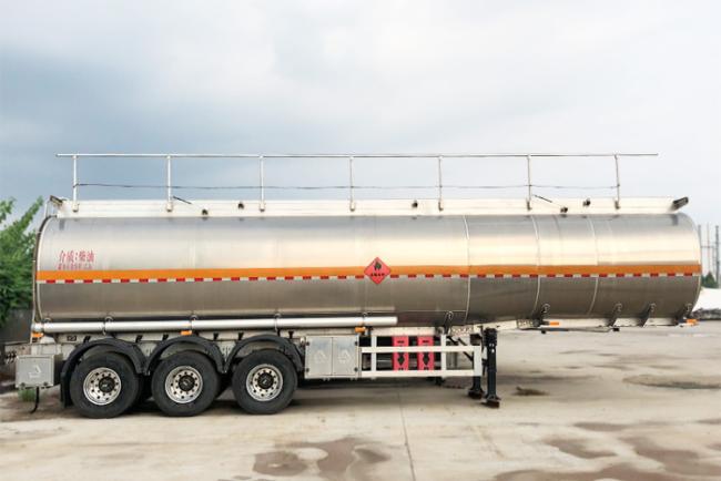 3 Axles 42000 45000 Liters Liquid Oil Fuel Tank Trailer