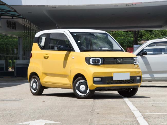 New Wuling Hongguang Mini Four Seat Electric New Energy Vehicle Fashionable Simple High-Quality Vehicle Chinese Electric Car