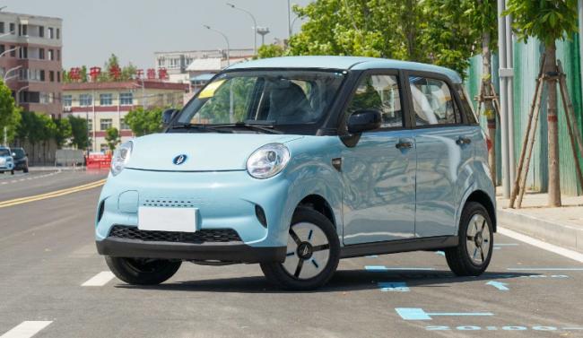 Adult 4 Wheel Electric New Car /Electric Automobile Energy Small SUV Car for City