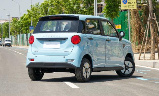 Adult 4 Wheel Electric New Car /Electric Automobile Energy Small SUV Car for City