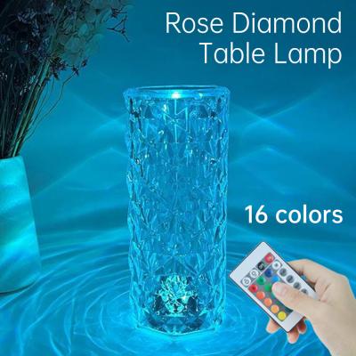 中国 現代Three-Color RGB多彩なローズのベッドサイド・テーブル ランプ-タッチ・コントロール16色の包囲された水晶の装飾的なランプInfin 販売のため