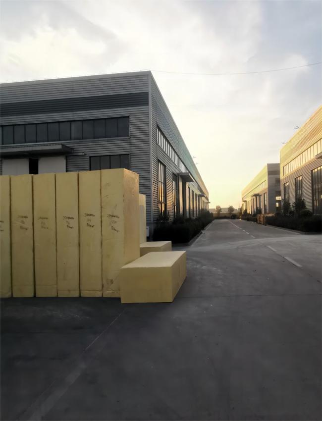 Polymethylene Polyphenyl Polyisocyanate Polymeric Mdi Used in Rigid Foam Insulation