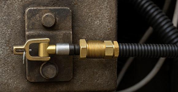 Pull-only sealed control cable installed on vibration-prone oilfield control panel with corrosion-resistant fittings