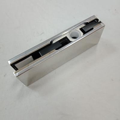 China SS201 SS304 Glass Door Hardware Accessories Glass Door Clamp 8mm Castings Thickness for sale