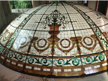 China Roof Skylight Stained Glass Skylight Cover Graphic Design Stained Glass Ceiling for sale