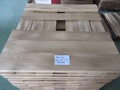 China Engineered Rift Sawn Oak Wood Flooring Veneer 175mm Width Medium Density for sale