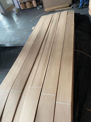 China Luxury White Oak Wood Veneer, 0.45MM Thickness, Quarter Cut/Straight Grain, For Furniture/Flooring/Door/Cabinet/Chest for sale