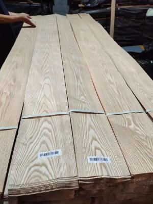 China Russian MDF Ash Wood Veneer Crown Cut 0.45mm Thickness Engineered Use for sale