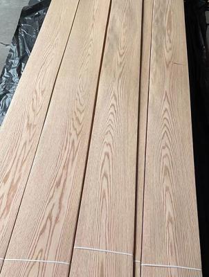 China Natural Oak 10cm Waterproof Wood Veneer MDF 12% Moisture Crown Cut for sale
