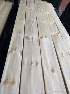 China OEM Natural Wood Veneer Flat Cut Knotty Pine 12% Moisture 250cm Length for sale